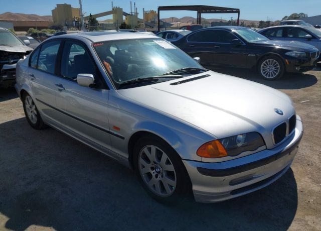 BMW 323i