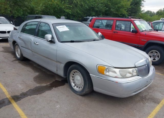 Lincoln Town Car