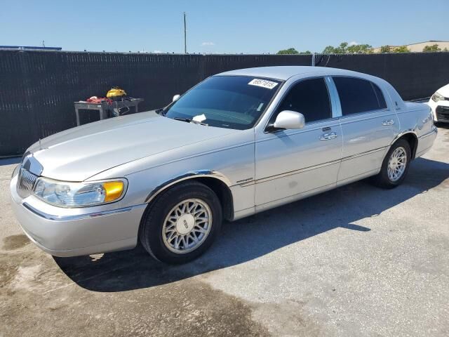 Lincoln Town Car