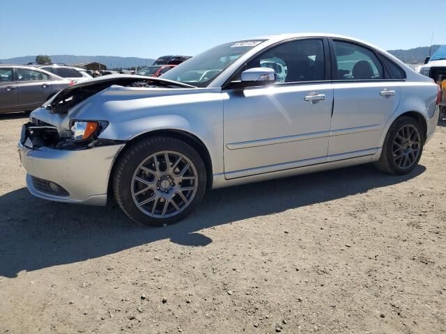 Volvo S40