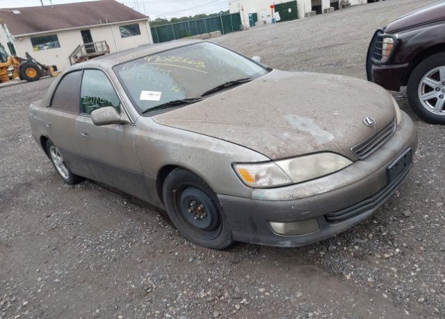 Lexus ES