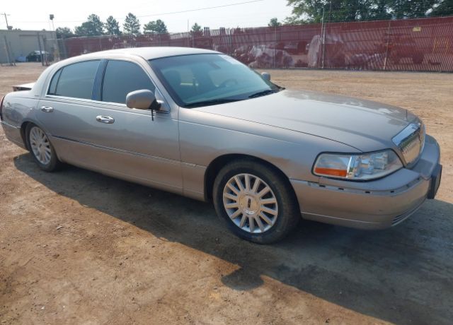 Lincoln Town Car
