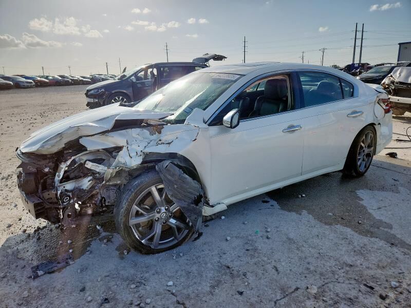 Nissan Maxima