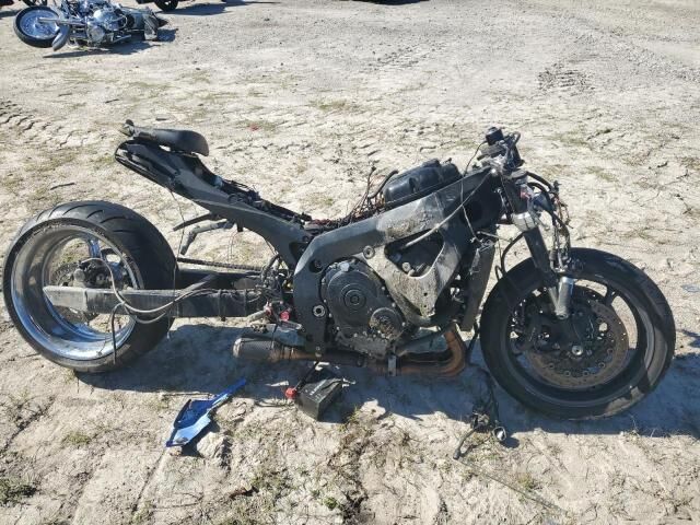 Suzuki GSX-R750