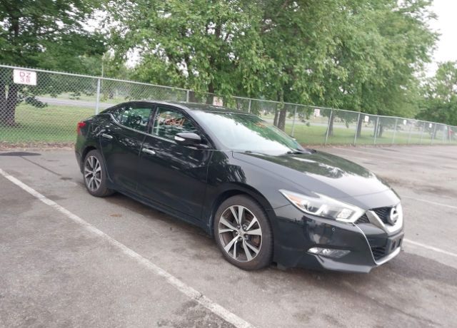 Nissan Maxima
