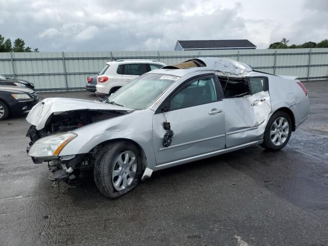 Nissan Maxima