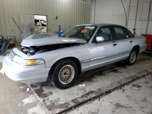 Ford Crown Victoria