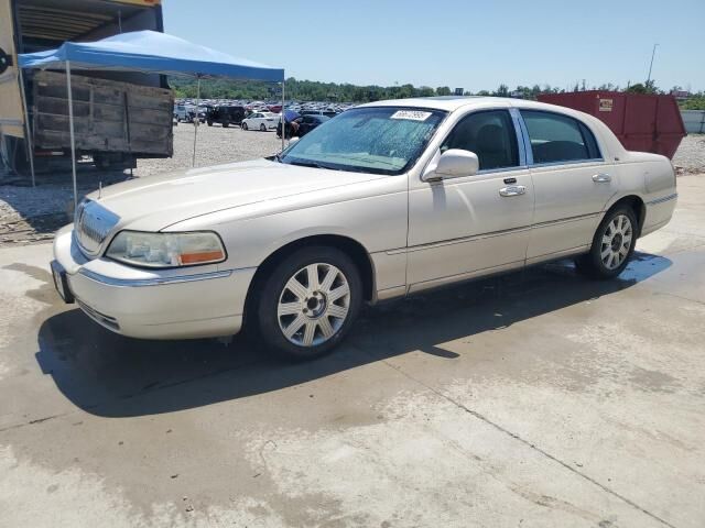 Lincoln Town Car