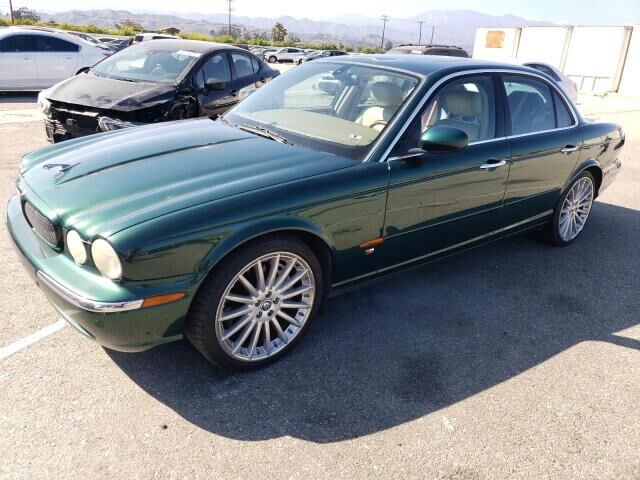 Jaguar XJR