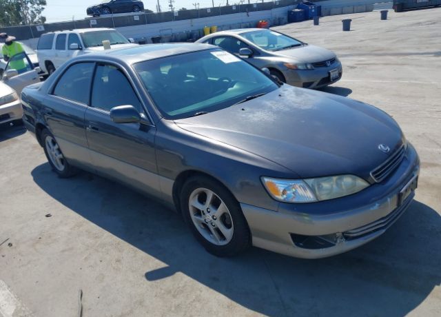 Lexus ES