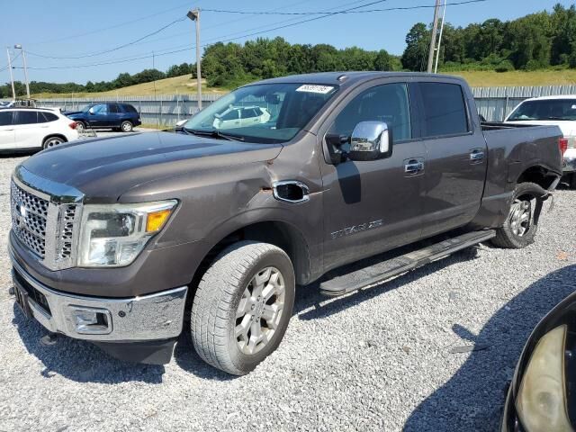 Nissan Titan