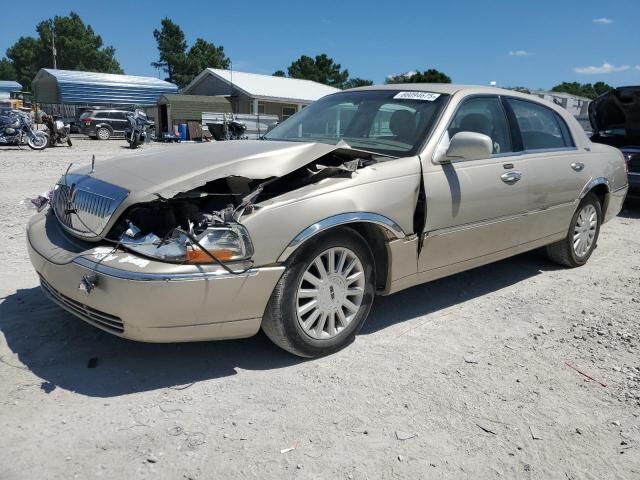 Lincoln Town Car