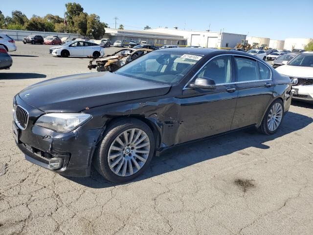 BMW 740i