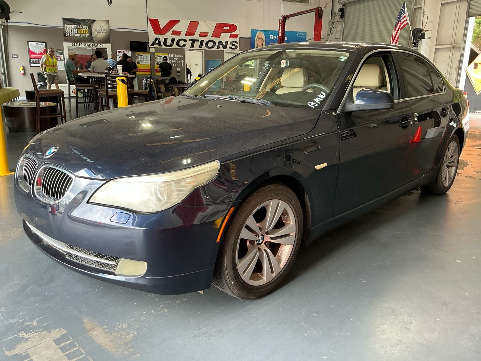 BMW 528i