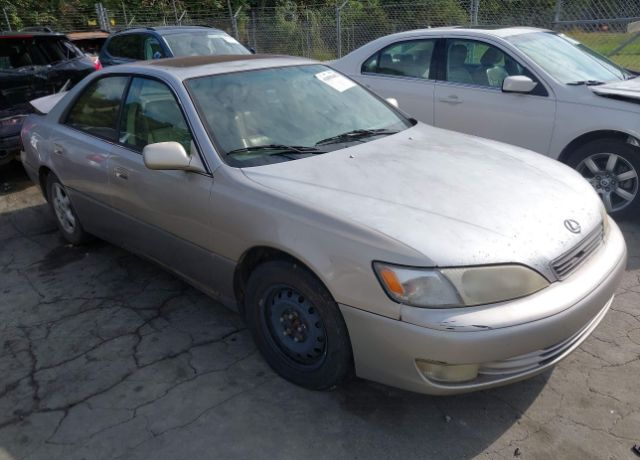 Lexus ES