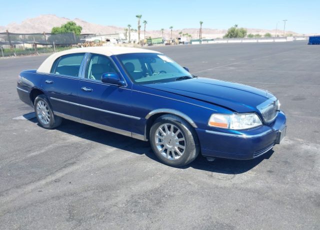 Lincoln Town Car
