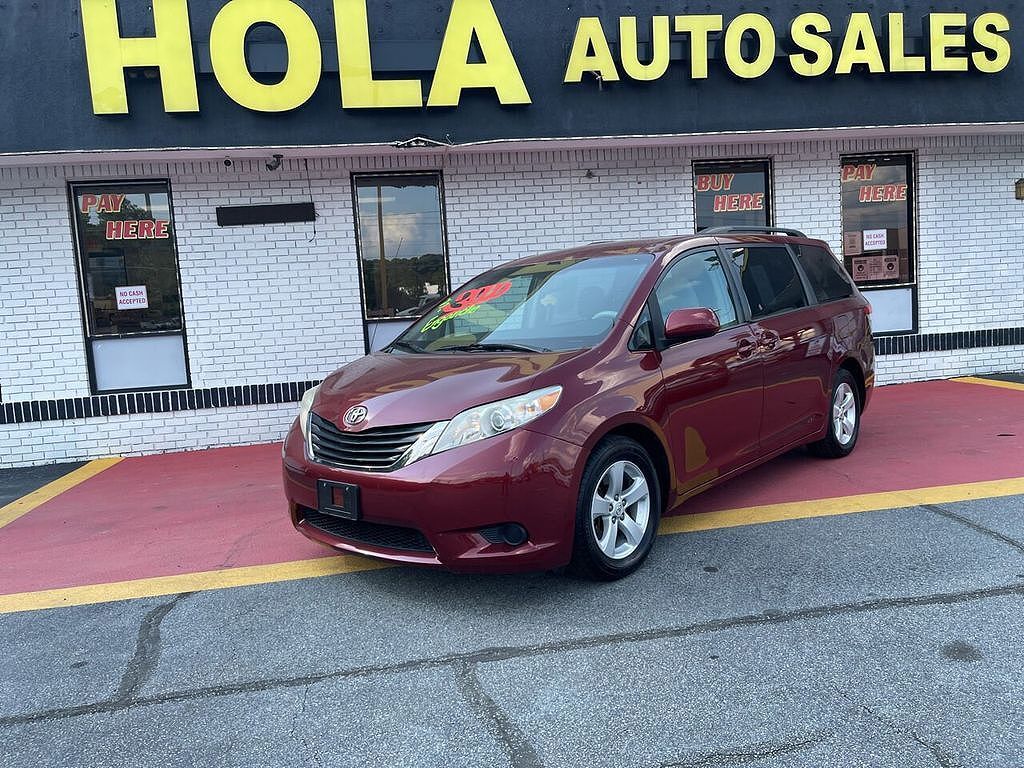 2012 TOYOTA Sienna