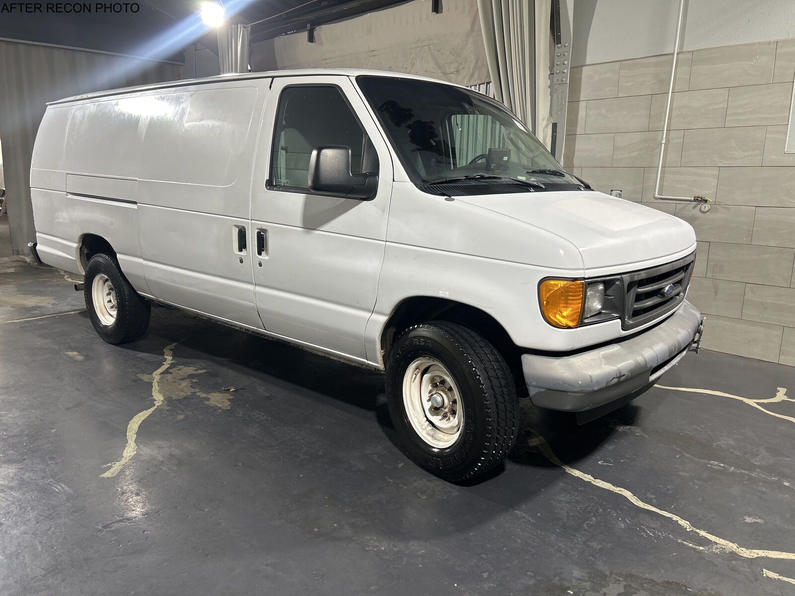 Ford E-250