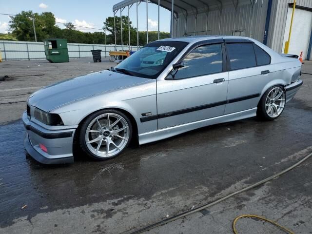 BMW 328i