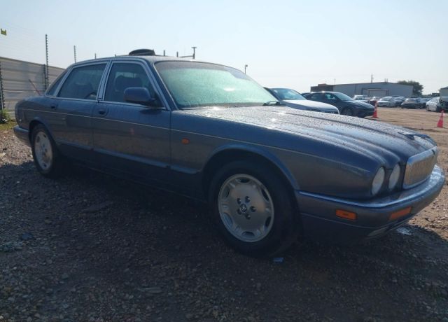Jaguar XJ6