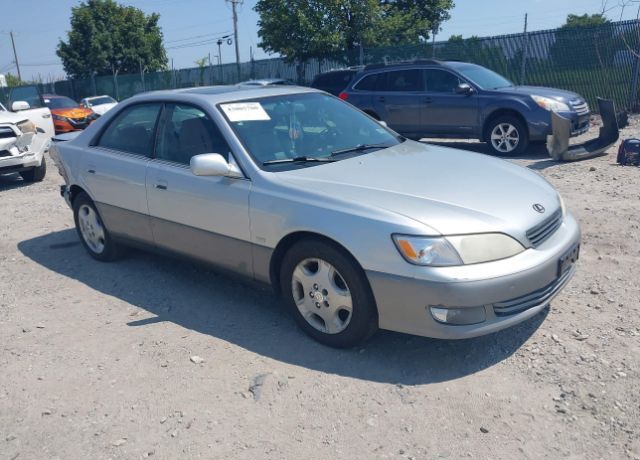 Lexus ES