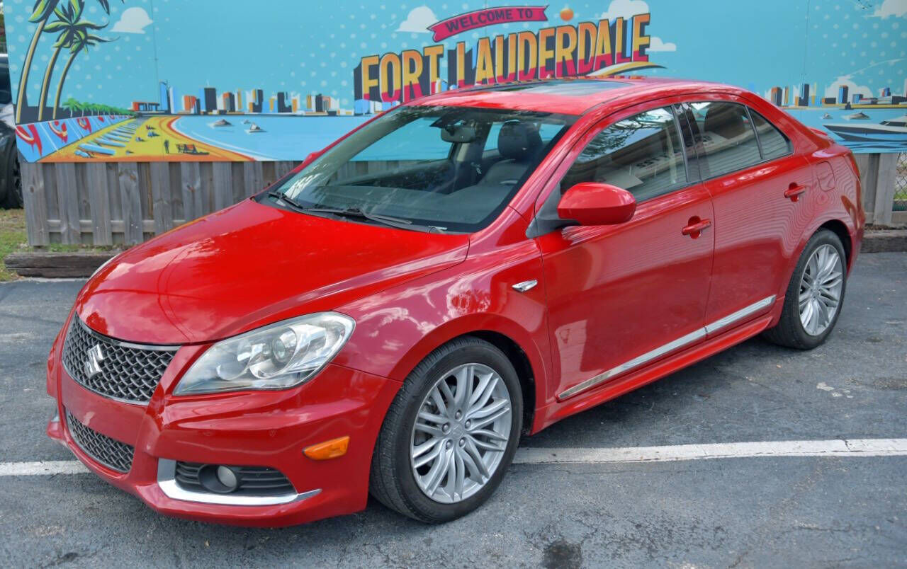 2013 SUZUKI Kizashi