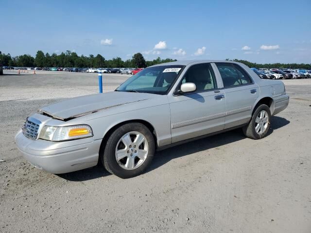 Ford Crown Victoria