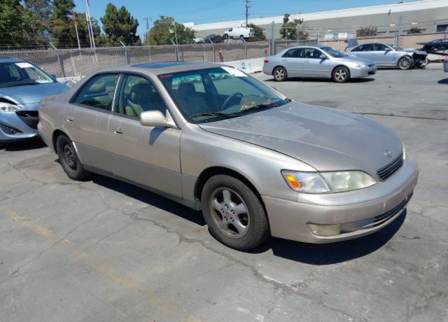 Lexus ES