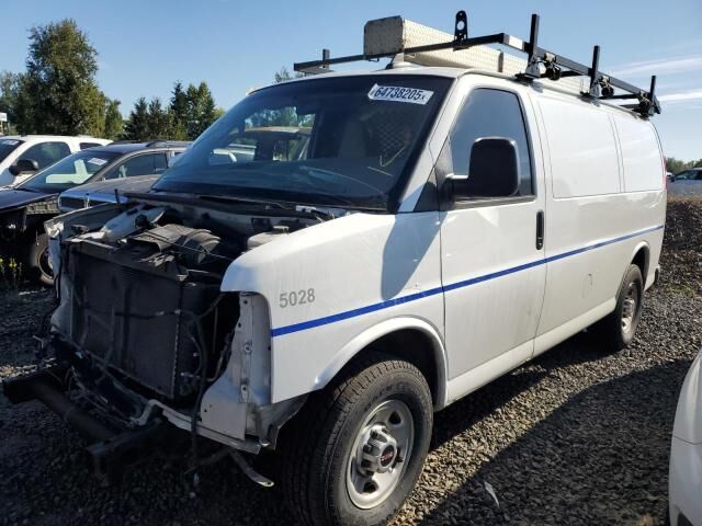 GMC Savana