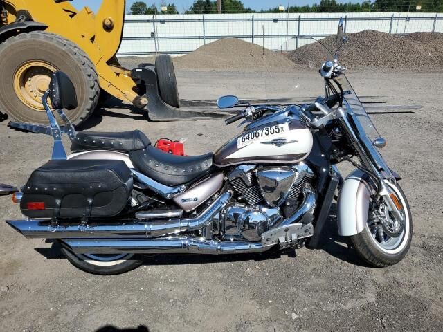 Suzuki VLR1800/VLR1800T
