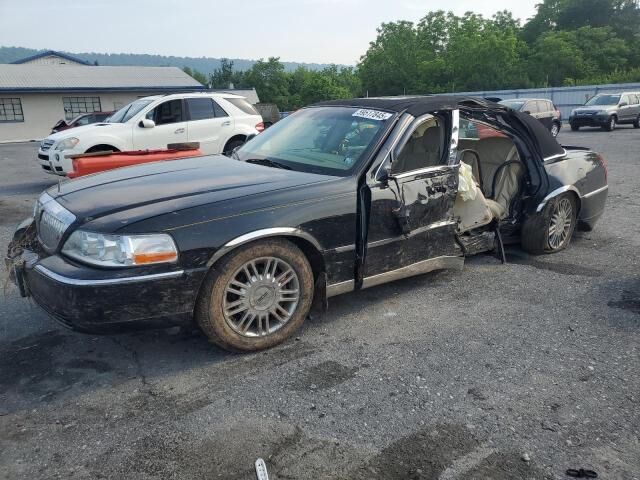 Lincoln Town Car
