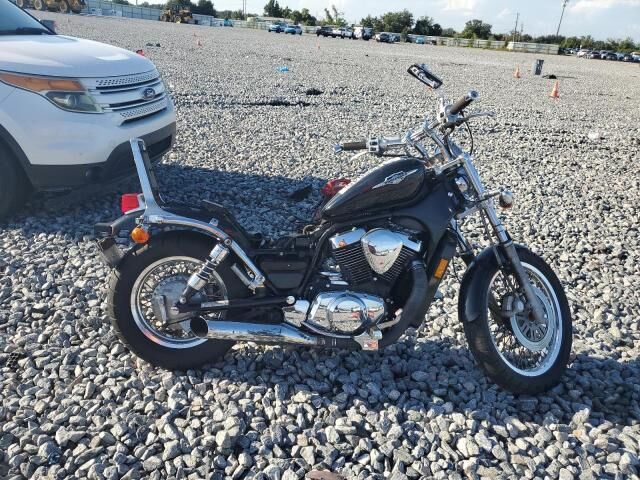 Suzuki VS800