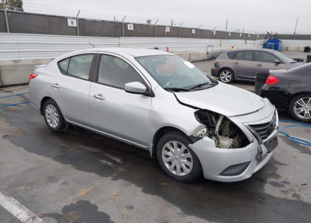Nissan Versa
