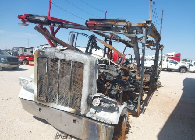 2018 PETERBILT 389