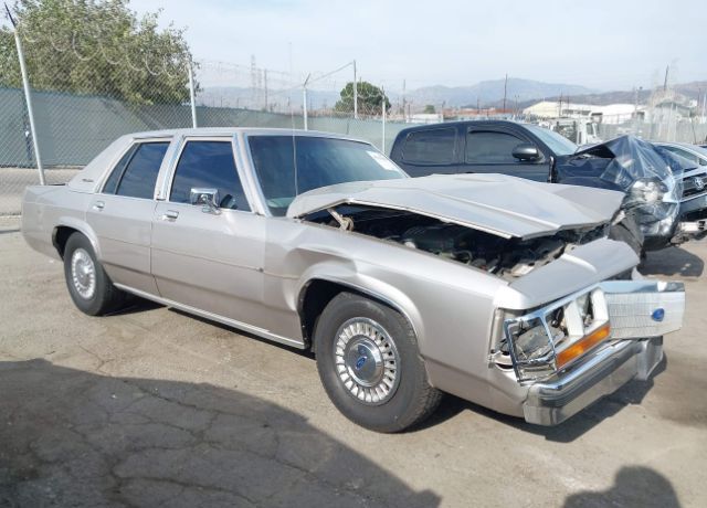 Ford Crown Victoria