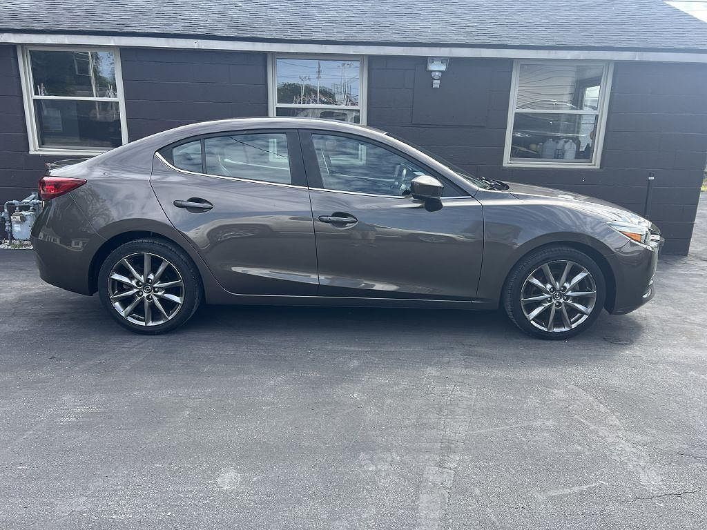 2018 MAZDA Mazda3