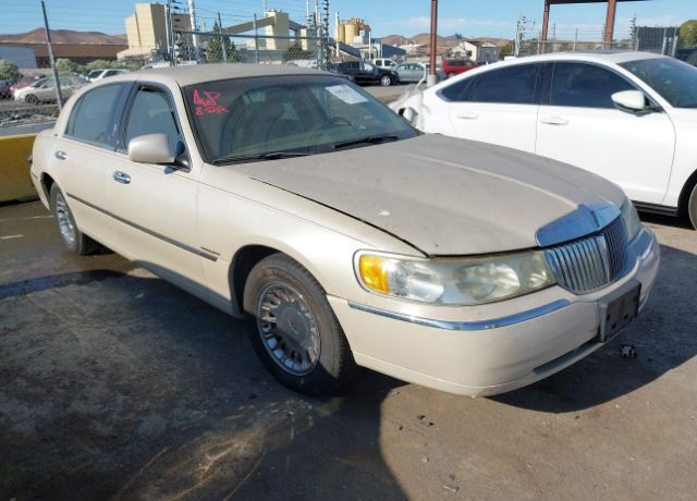 Lincoln Town Car