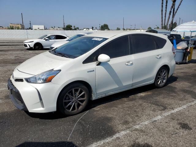 Toyota Prius V