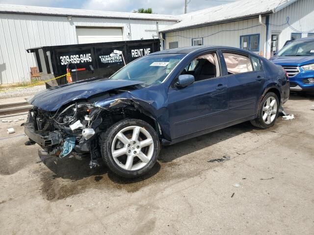 Nissan Maxima