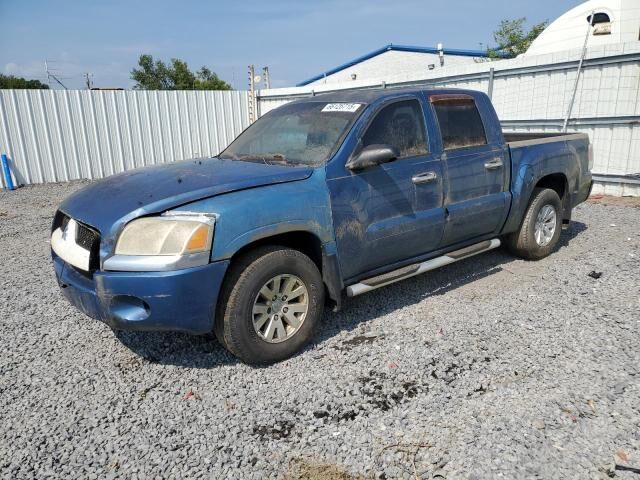 Mitsubishi Raider