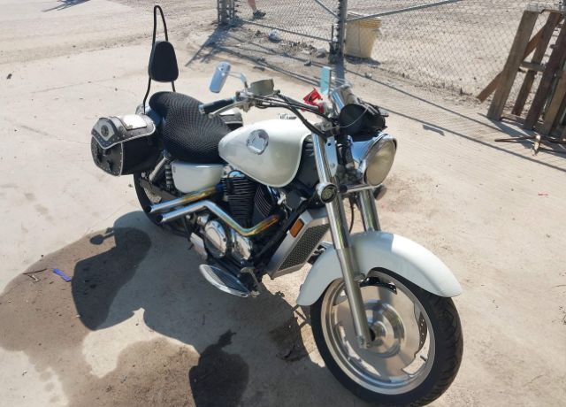 Honda VT1100C2 (SHADOW SABRE)