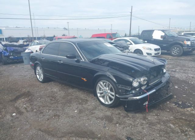 Jaguar XJR