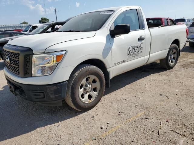 Nissan Titan