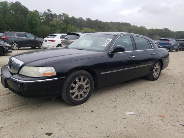 Lincoln Town Car