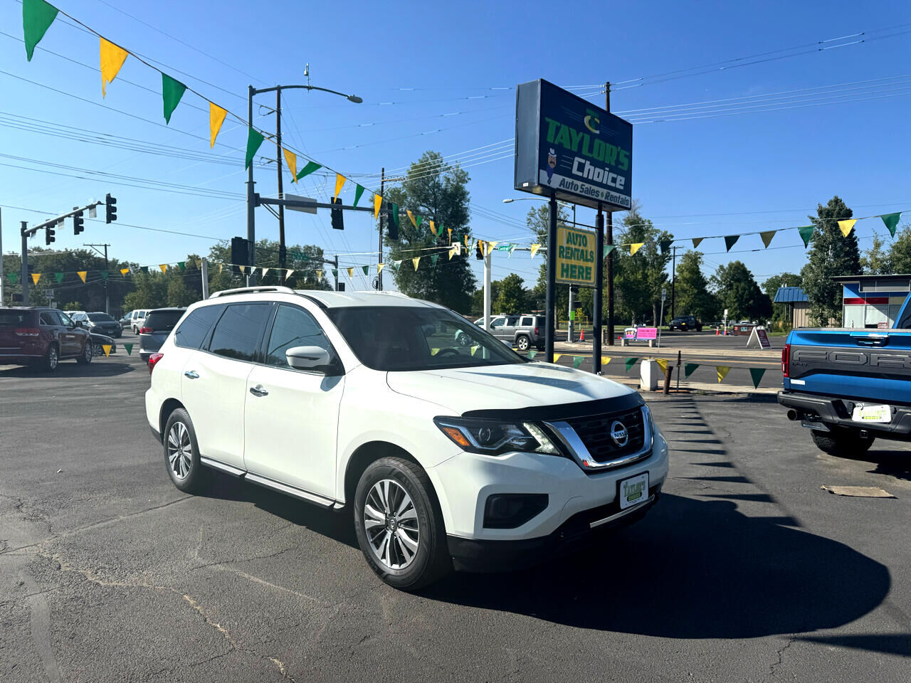 2020 NISSAN Pathfinder