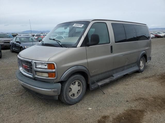 GMC Savana