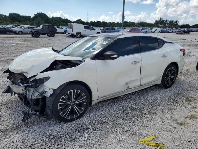 Nissan Maxima