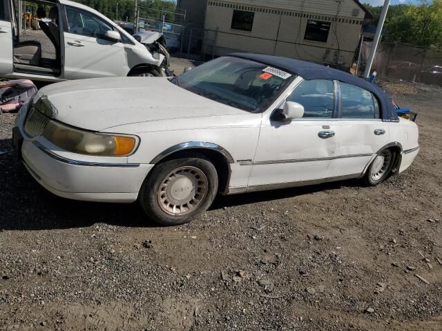 Lincoln Town Car