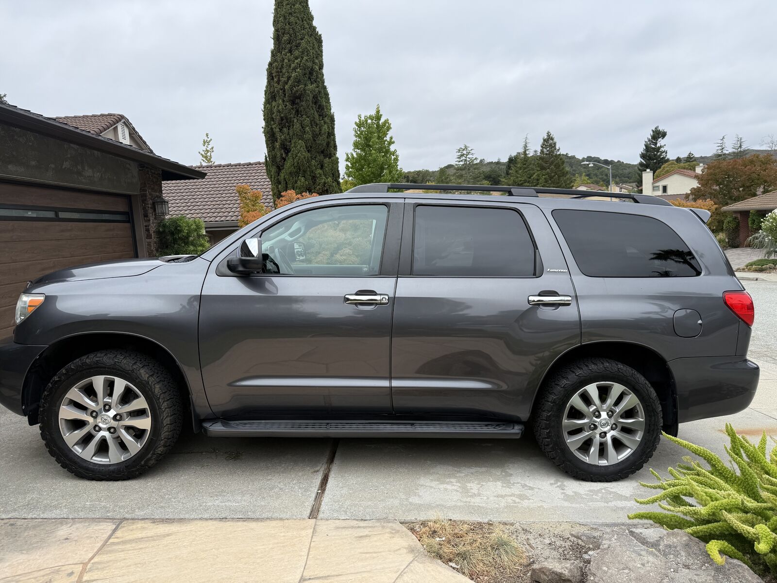 Toyota Sequoia
