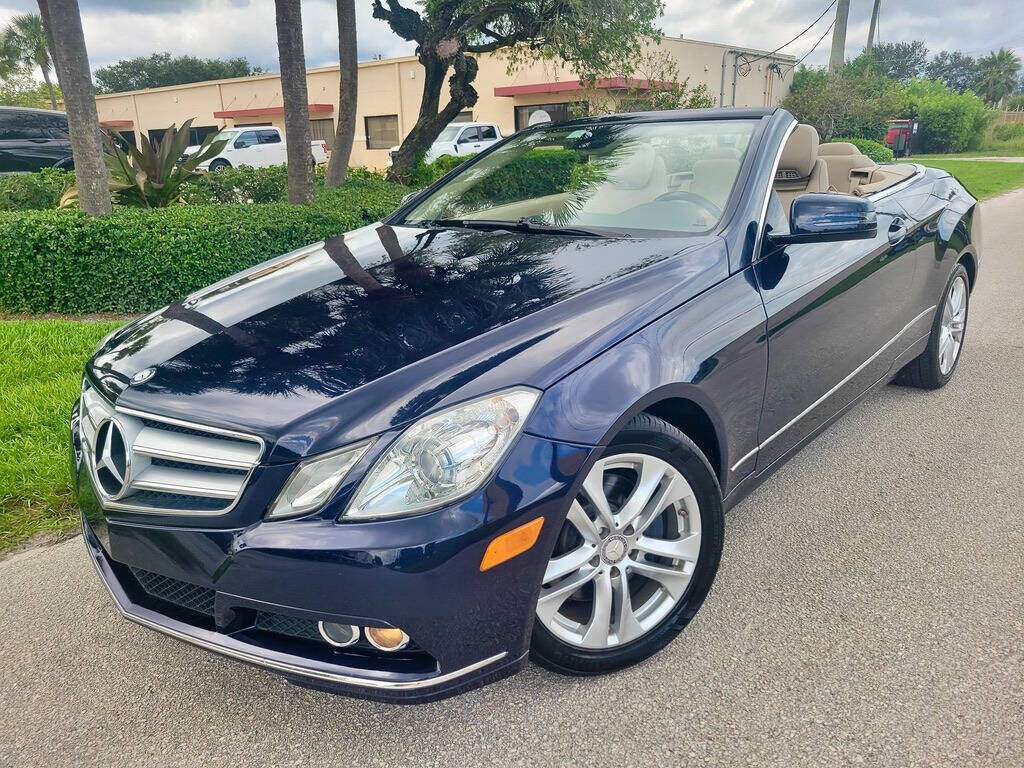 2011 MERCEDES-BENZ E-Class